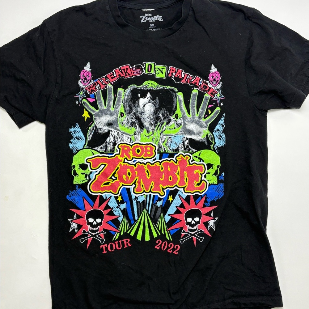 Black Graphic Tee - Women's Short Sleeve